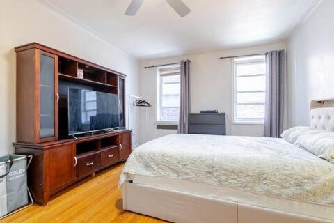 2 Large Bedrooms In Rego Park นิวยอร์ก ภายนอก รูปภาพ